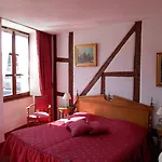 Logis Saint-martin Hotel 3*