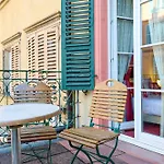 Logis Saint-martin 호텔