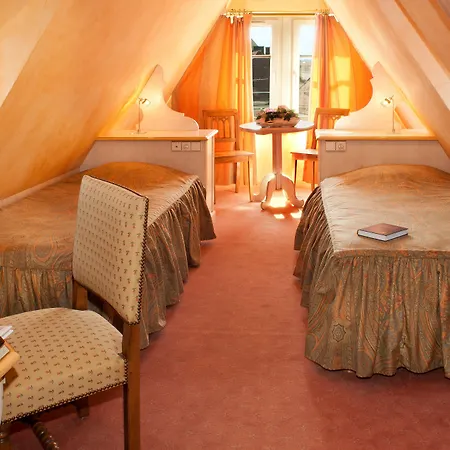 호텔 Logis Saint-martin 3*